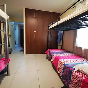 Хостел Bed Space For Females Near Metro Station, Дубай