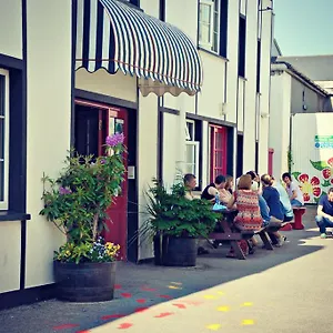 https://neptunes-hostel.hotel-killarney.com