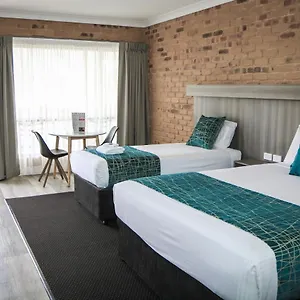 The Club Motor Motel Chinchilla